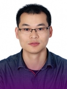 闫利明